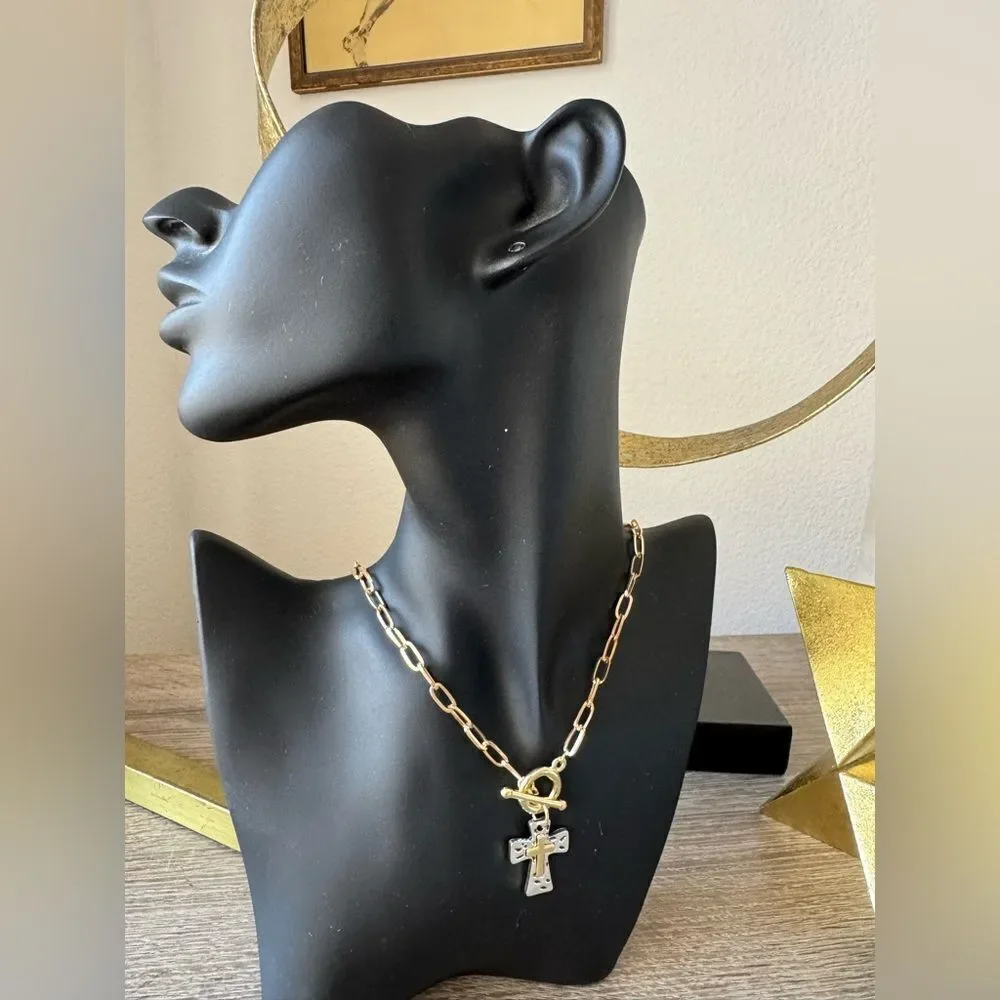 Free People stylish necklace